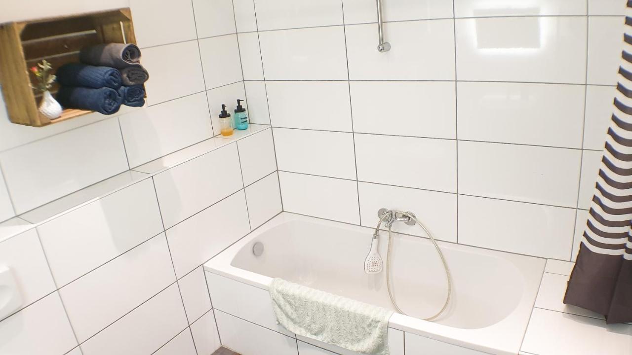 Big Appartment Near Trade Fair! Köln Eksteriør billede